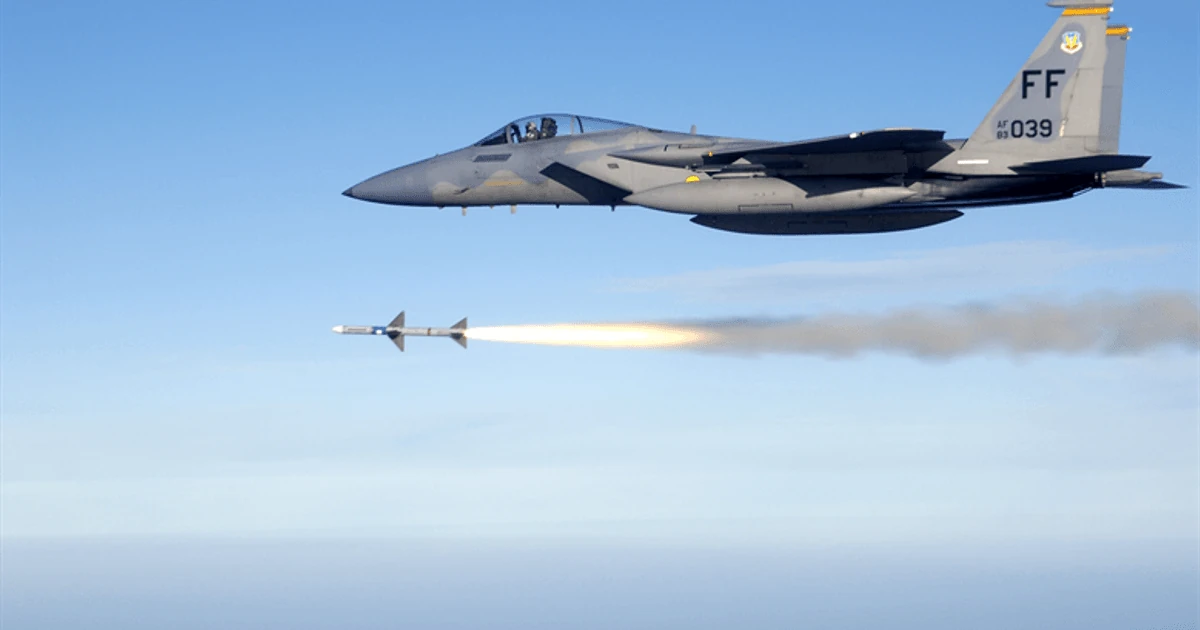 Рій дронів і досвід війни в Україні: як Іран збив F-15 над своєю територією