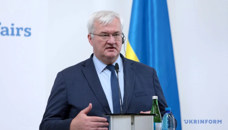 Сибіга назвав ганебним рішення ЄС щодо Усманова і Фрідмана та закликав до національних санкцій